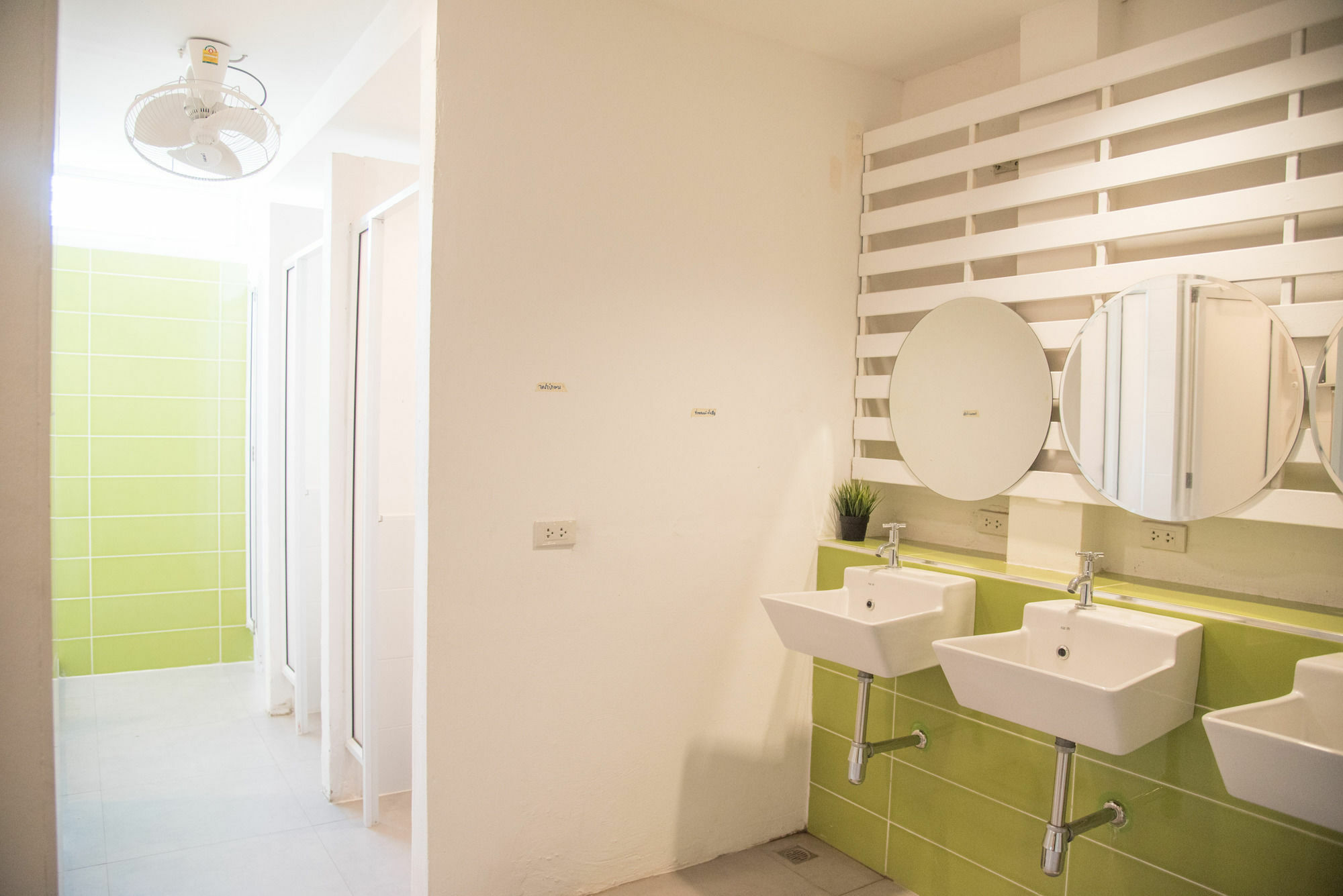 Bed & Body Hostel Bangkok Buitenkant foto
